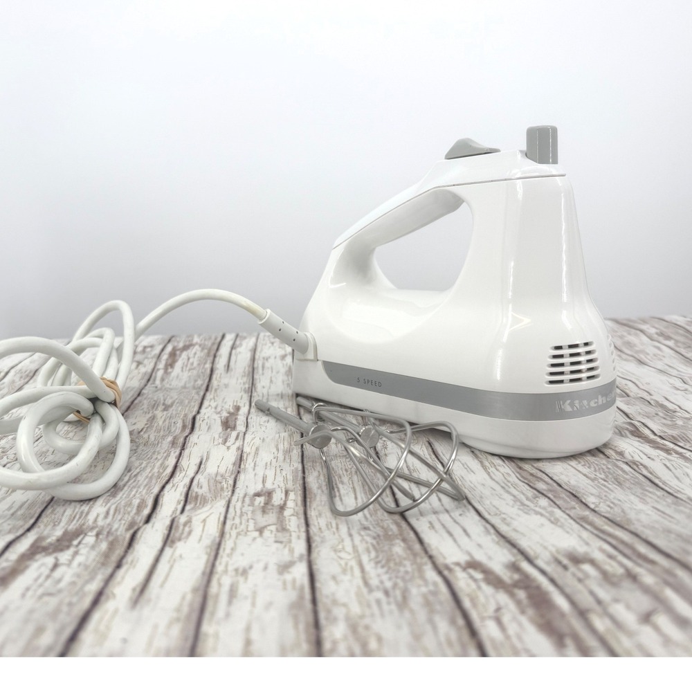 KitchenAid 5 Speed Ultra Power Hand Mixer White KHM512WH with Beaters